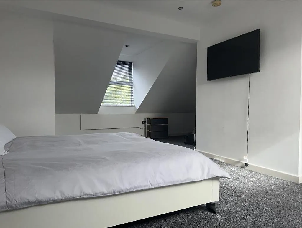 Homestay With Free Wi-Fi, Parking And More Darlington