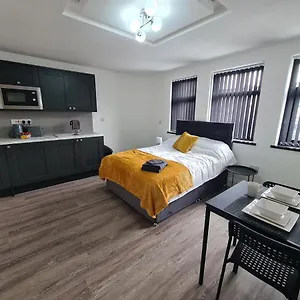  Apartment By Bic Legends 3